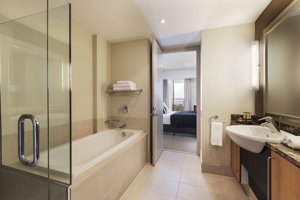 Hotel The Sebel Auckland Viaduct Harbour Extérieur photo